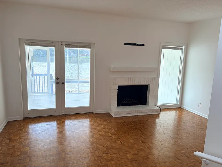 11 Royalgate Dr #11 — Photo 11