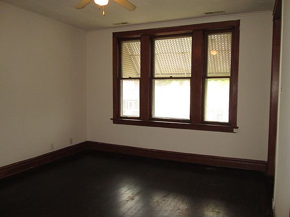 3rd image of 5318 W 22nd Pl