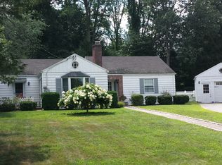 8 Oak Rd, Katonah, NY 10536