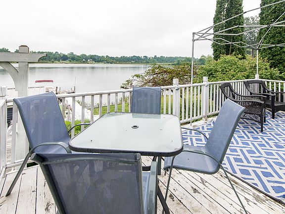 5th image of 2020 Lakeview Dr