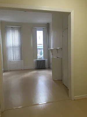 Rented by Grand & Co. | media 34