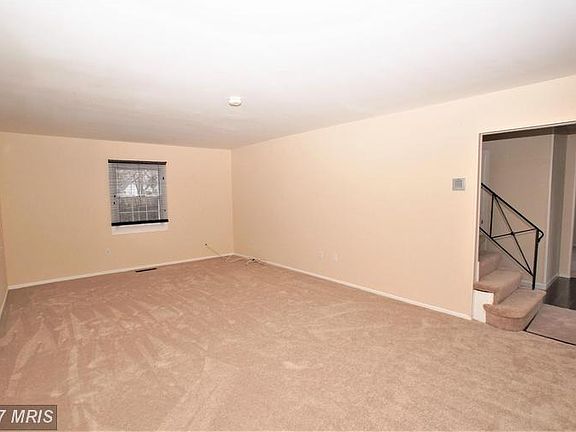 2nd image of 2813 Buxmont Ln