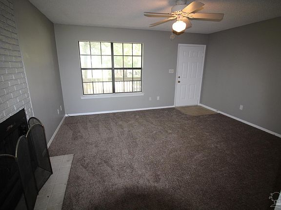 3rd image of 2811 Langley Ave APT 214