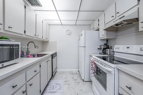 13255 SW 7th Ct #403D — Photo 9