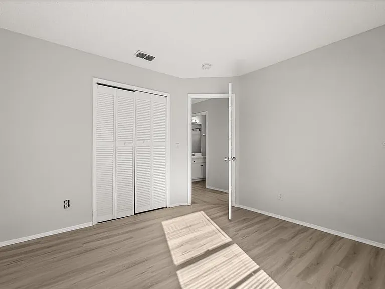 2612 Brookshire Ct — Photo 24