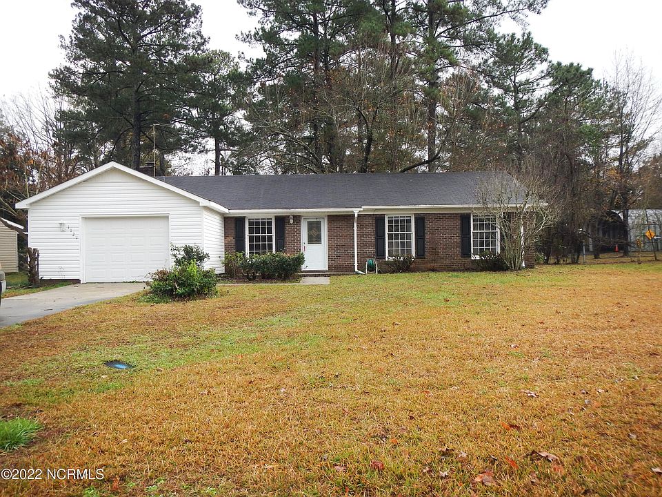 1st image of 1121 Plymouth Dr