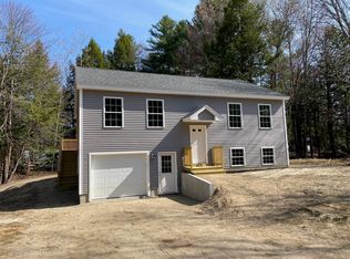29 Autumn St, Buxton, ME 04093