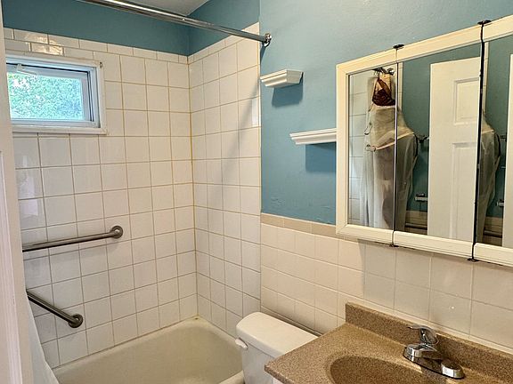2nd image of 51 Babbitt St Unit 1