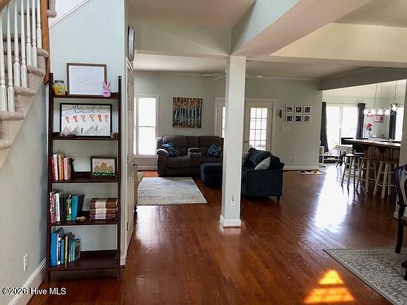 3rd image of 104 Chowan Circle