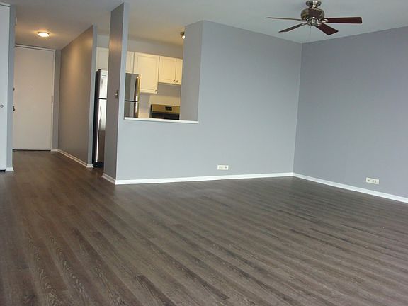 5th image of 2605 S Indiana Ave Unit 1804