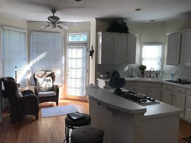 1629 Kinsmon Ln — Photo 4