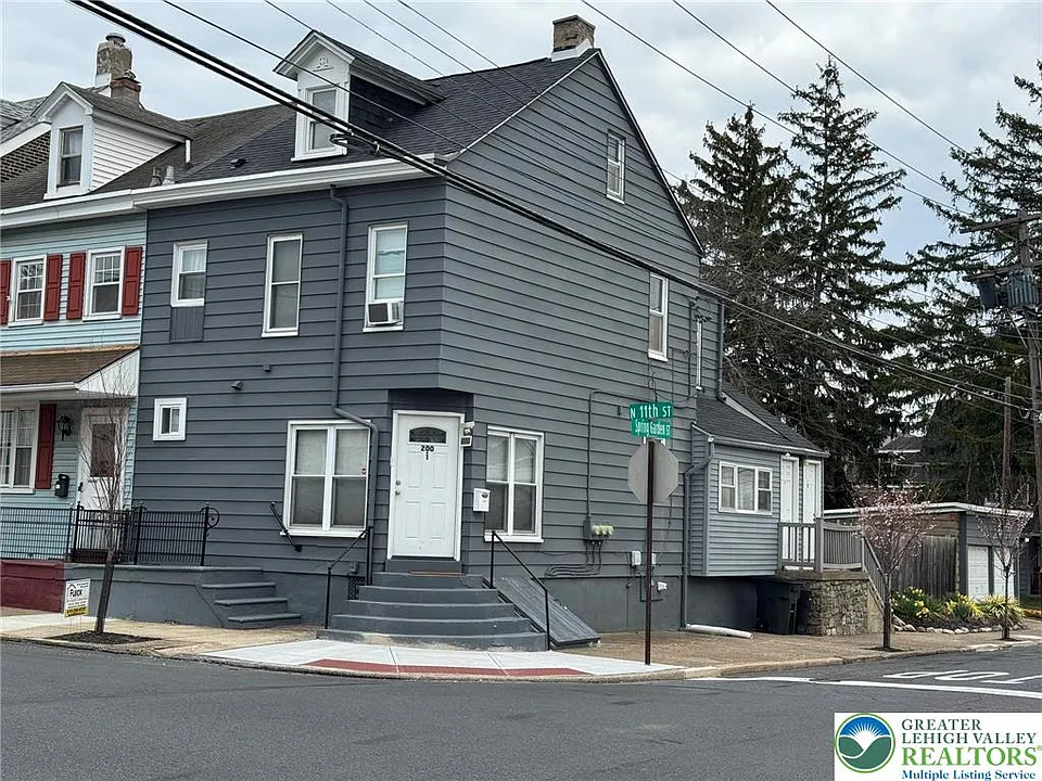 200 N 11th St