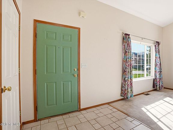 4th image of 2165 N Methow Ct