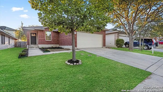 3 bed, 2.0 bath, 1419 sqft, $1,750 — Photo 1