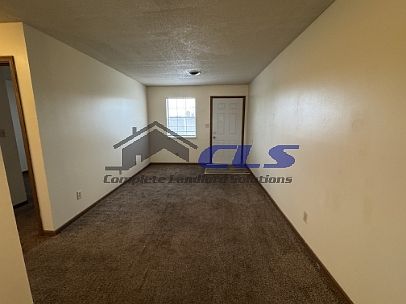 1st image of 820 Poplar St APT 9