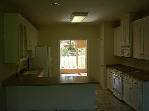 5th image of 140 Wood Crest Cir