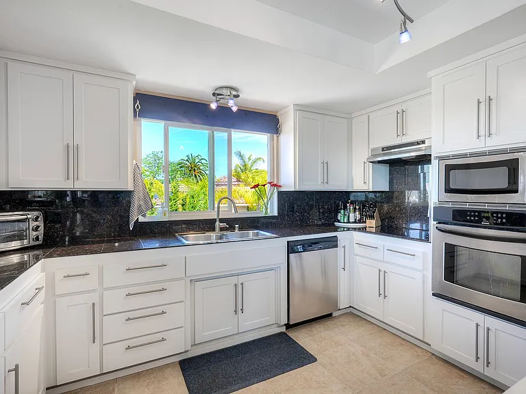 529 Vale View Dr — Photo 12