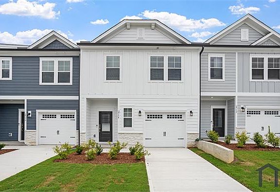 2nd image of 2714 Sammish Way