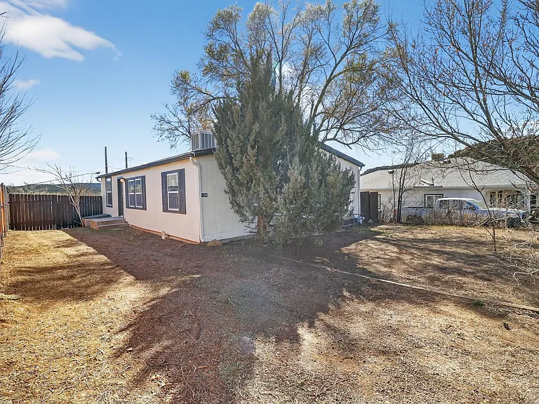 1134 Robinson Ave — Photo 24