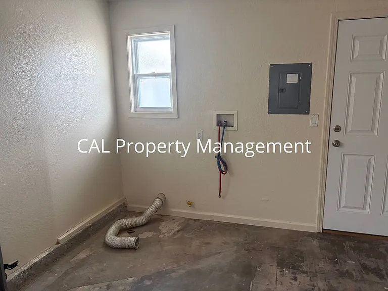245A Maple St — Photo 8
