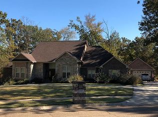 6818 Oakleaf Ln, Texarkana, AR 71854