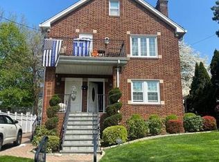 774 Pelhamdale Ave, New Rochelle, NY 10801