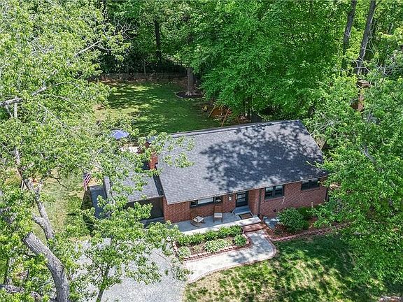 4th image of 435 Burkewood Dr