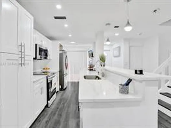 833 NW 81st Ave #4, Plantation, FL 33324