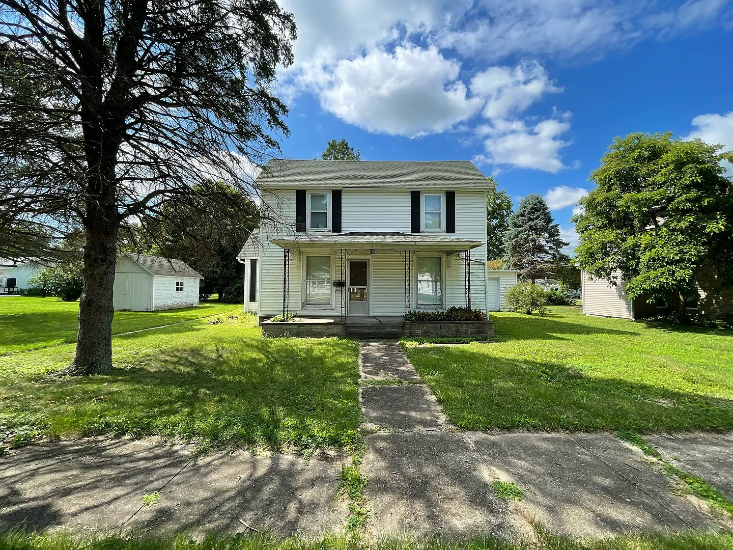 203 E McKibben St photo 1