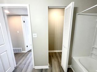 631 Heritage Trl #E, Mansfield, OH 44905