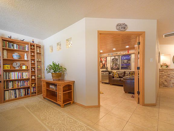 3rd image of 10904 Nueva Espana Ct NW