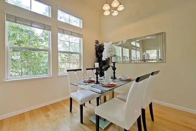 733 Seneca Trl — Photo 5