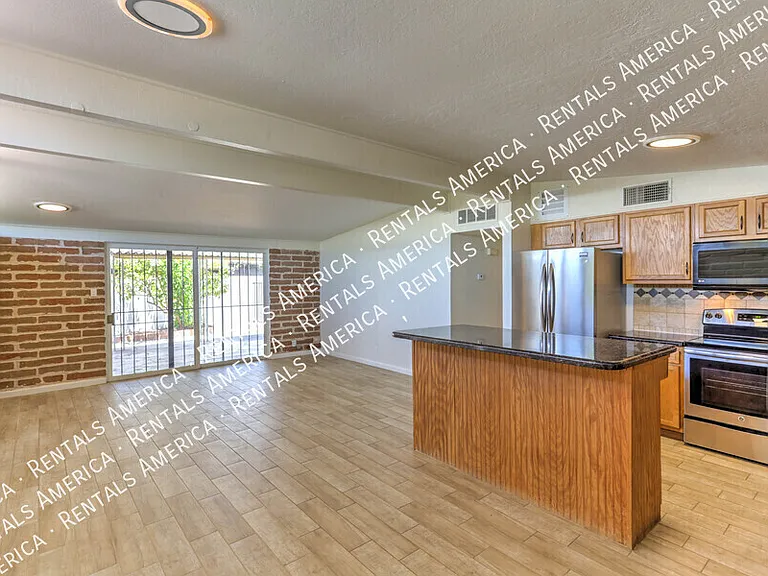7210 E Elbow Bay Dr — Photo 4