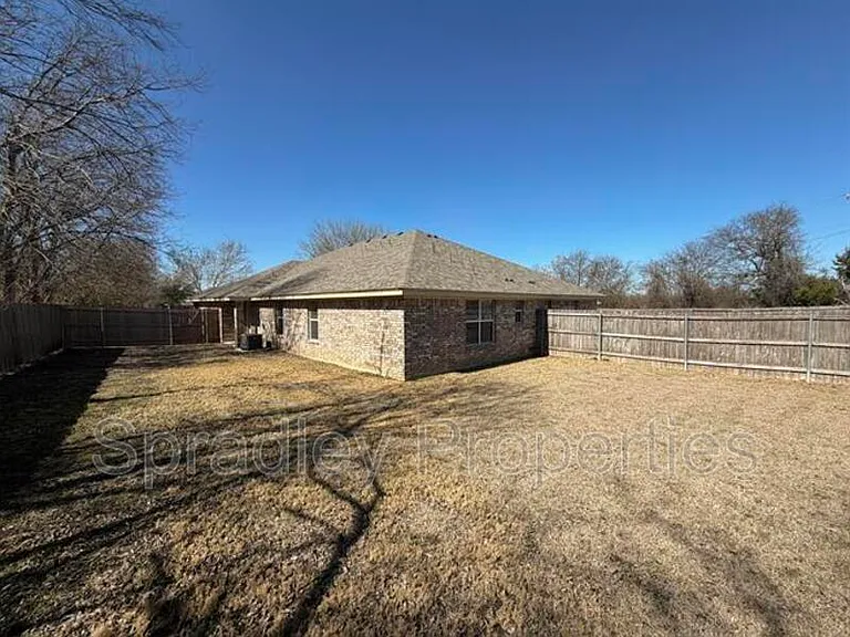 112B Andy Ln — Photo 17