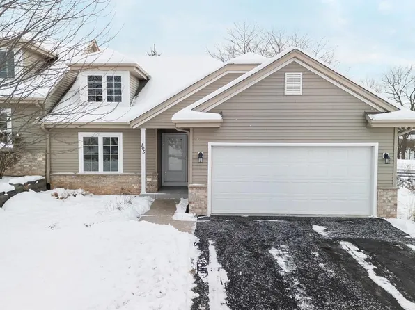 105 Sarahs WAY, Sheboygan Falls, WI 53085