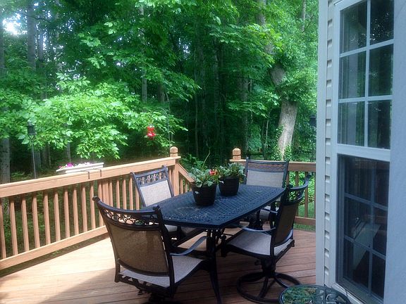 3rd image of 8612 Glade Ct