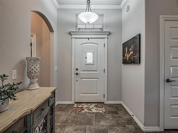 3rd image of 2817 Kathleens Xing