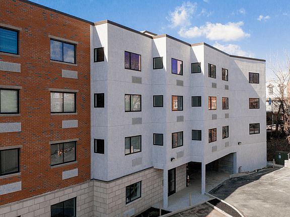 2nd image of 5420 Ridge Ave #406