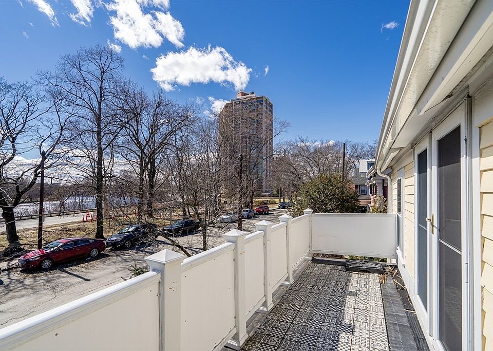 1st image of 239 Mount Auburn St Unit 239