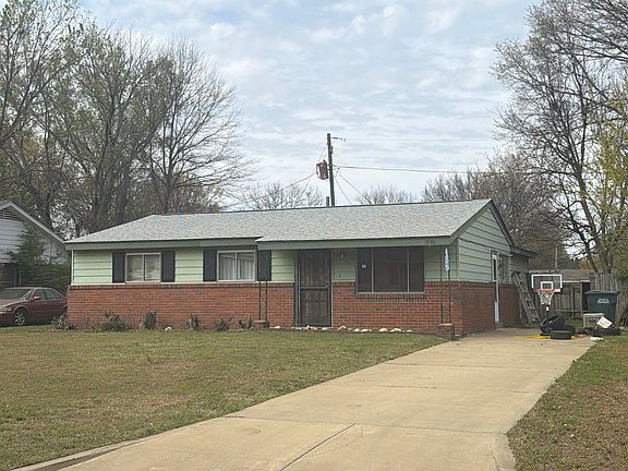 2nd image of 1936 Conerly Dr S