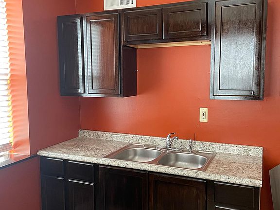 4th image of 1046 Oakview Pl Floor 2