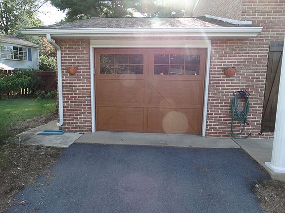 4th image of 410 Herwin Dr