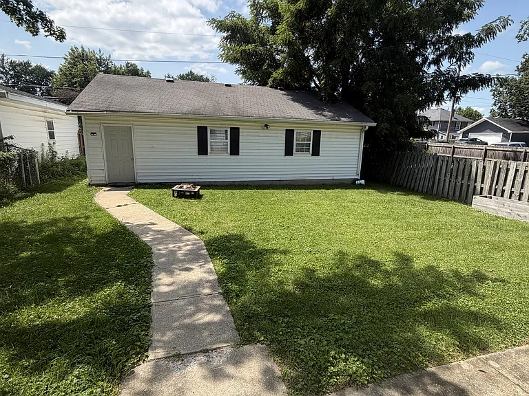 1209 S Armstrong St — Photo 13