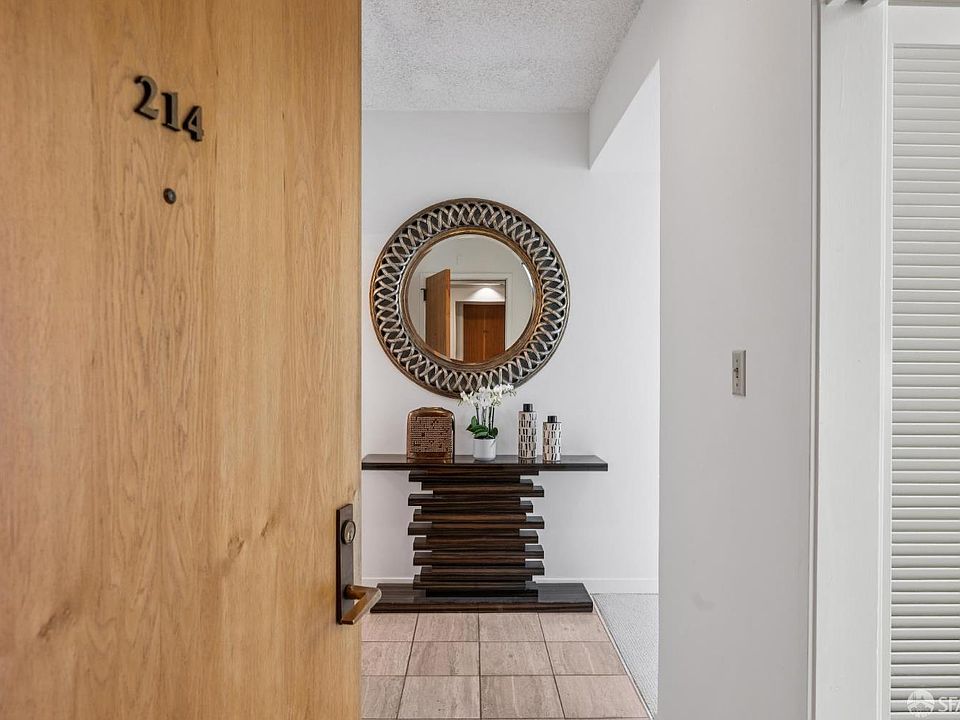 1st image of 101 Lombard St APT 214E