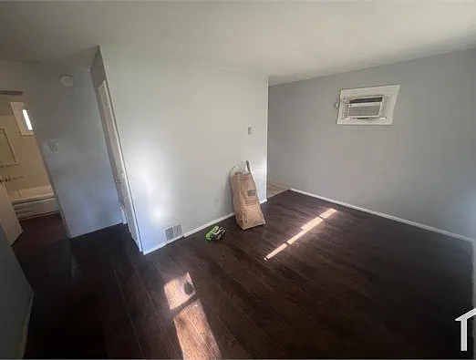 2 bed, 700 sqft, $995 — Photo 4