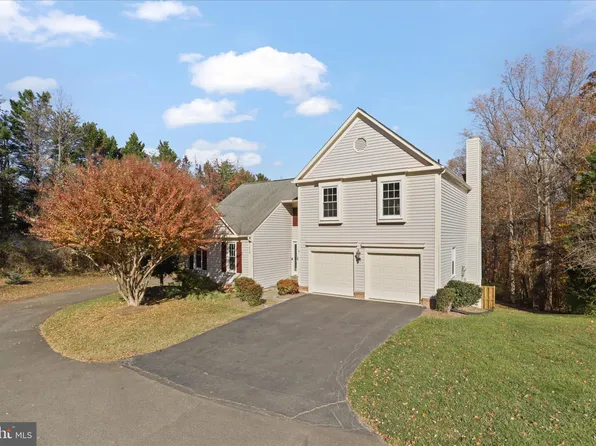 7676 Green Garland Dr, Springfield, VA 22153