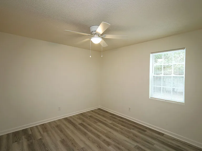 2816 Kirkwood Cir — Photo 11