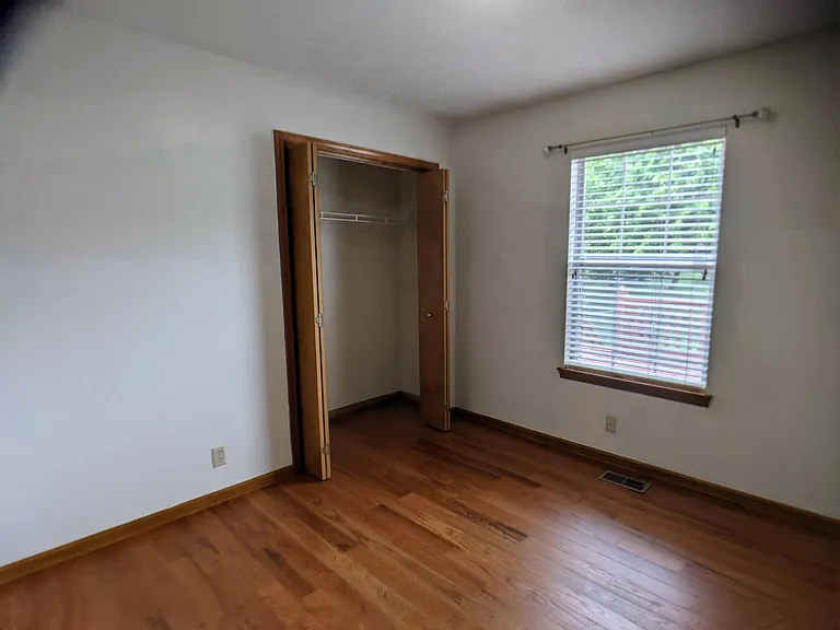7602 W 154th Ter — Photo 31