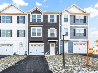 52 Secretariat Dr #52, Hanover, PA 17331
