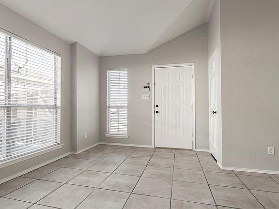 4th image of 10516 Towerwood Dr